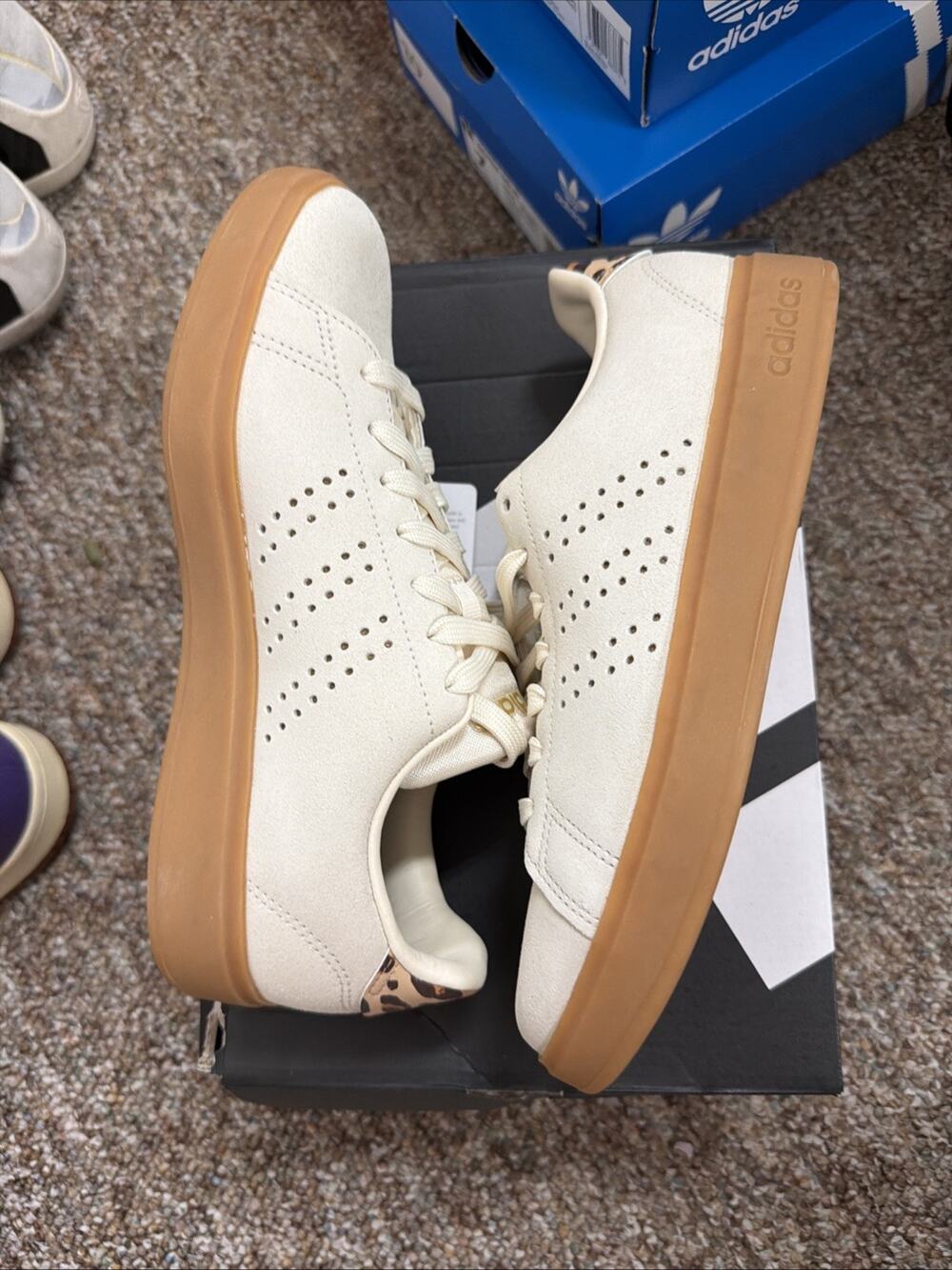 Size 7 Adidas Advantage 2.0 JQ7396
